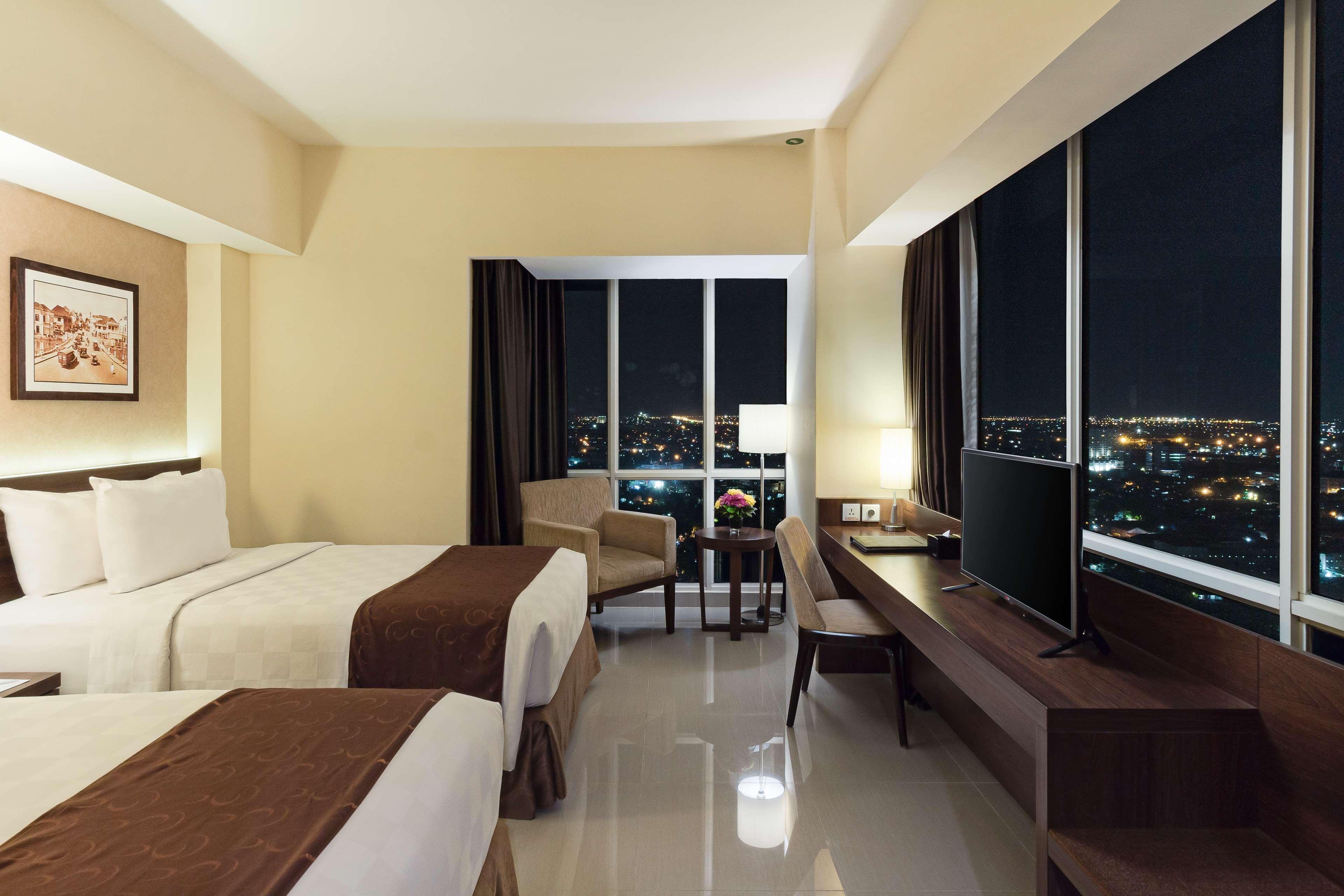 Western Papilio 4* Sorabaya