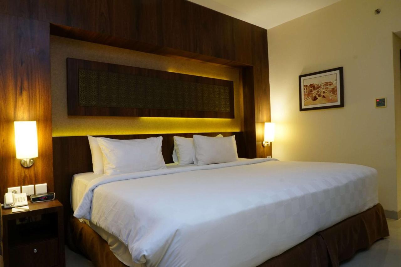 Western Papilio 4* Sorabaya